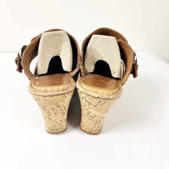2/$30 Born Leather Platform Sandals 11 - Picture 6 of 6